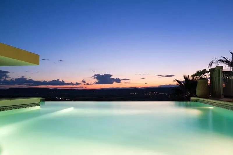 Magnificent Gite with dominant view swimming pool and jacuzzi (L'Olivier)