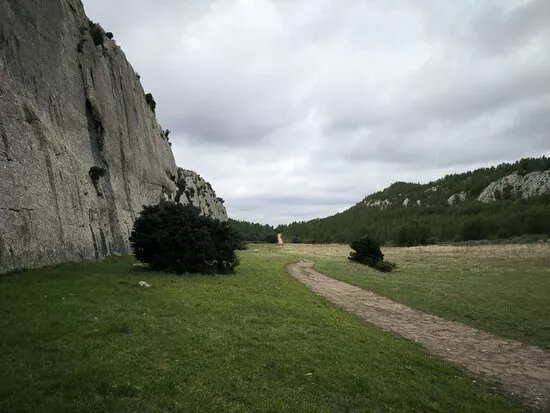 Oppidum Des Caisses De Jean Jean