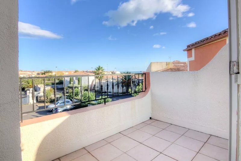 Beautiful apartment for 4 people with WIFI, pool, TV, terrace, pets allowed and