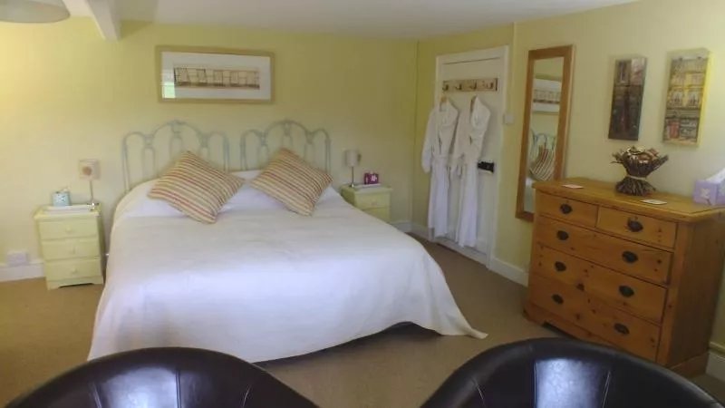 Churton Heath Farm