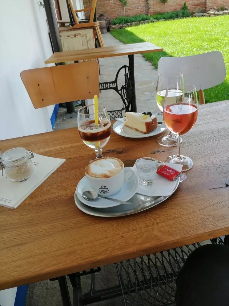 Straznicka prazirna a kavarna PORTA
