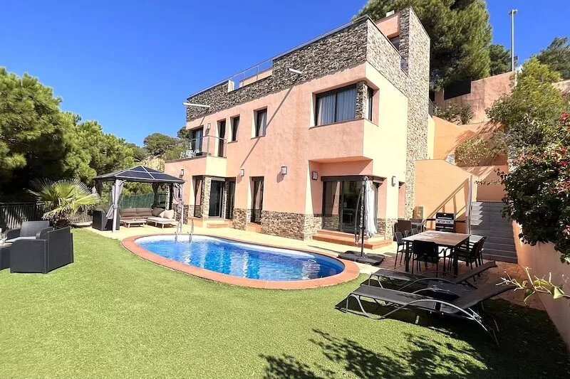 Luxury villa Marina with astonishing sea view, walk to the beach, private pool
