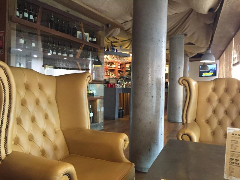 XO Restaurant / Cafe House