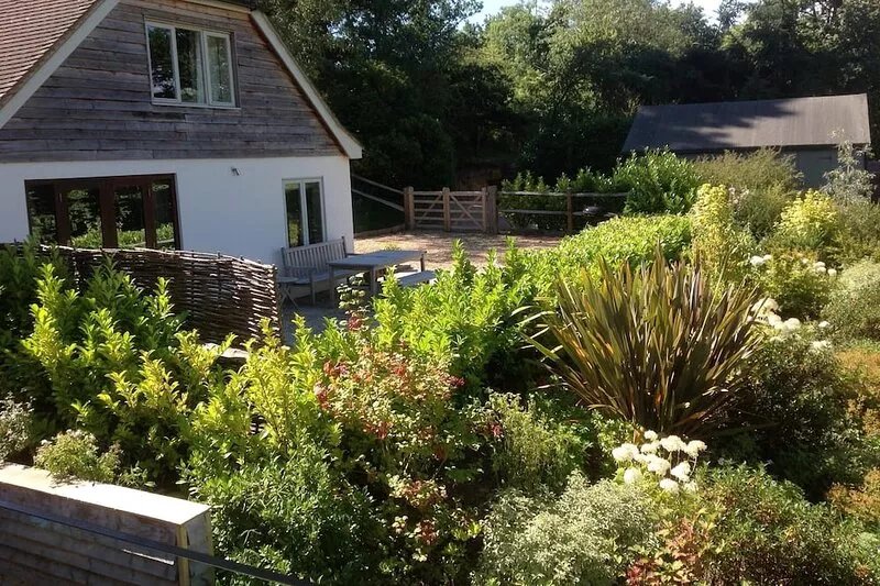 Two bedroom cottage in a quiet location with stunning views