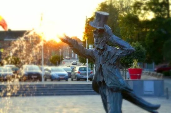 Statue of Simpelourd