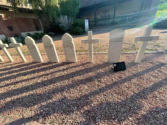 Cimetiere Militaire Memorial 1ere Armee