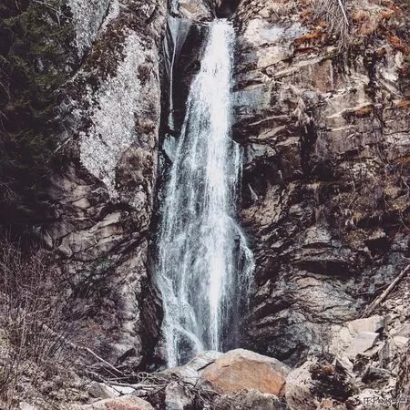 Cascade Du Dard