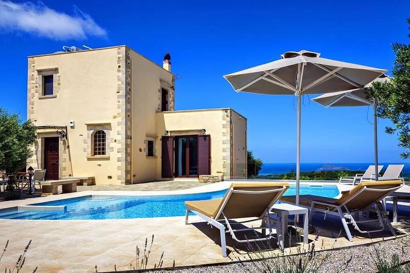 Stone Villa ★ Sea View ★ Heated Private Pool ★ 2bedrooms and 5 sleeps