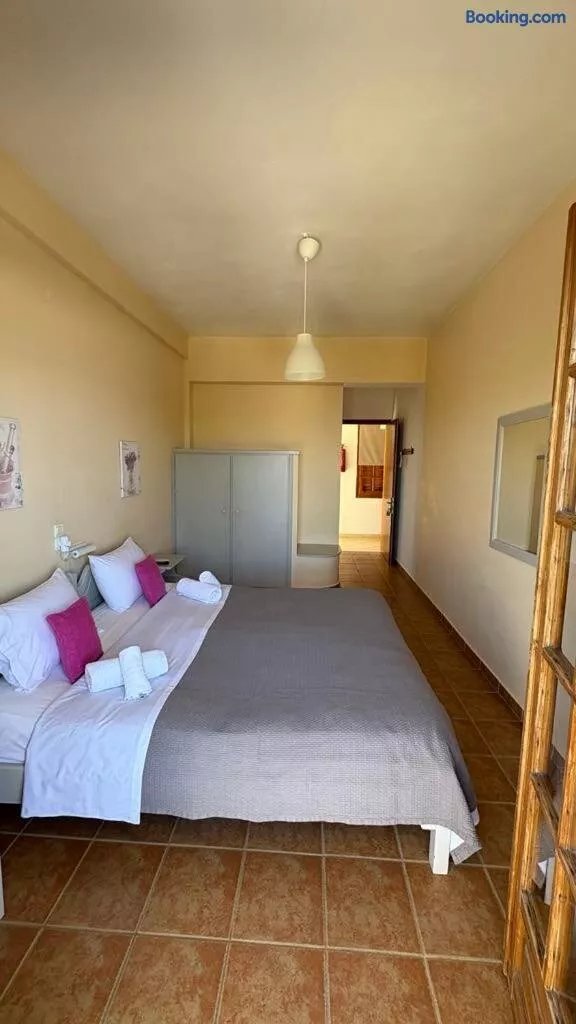 Romanza Rooms