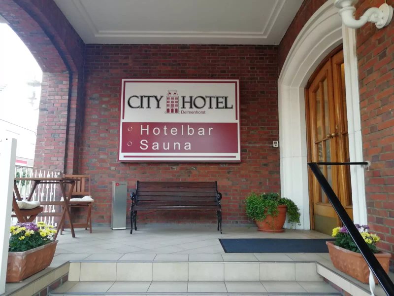 City Hotel