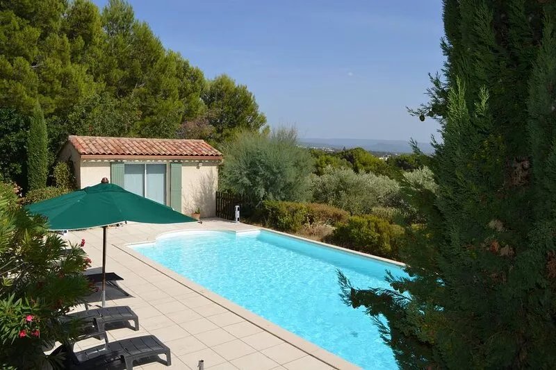 Charming quiet villa near Ventoux and Barroux, swimming pool, breathtaking view