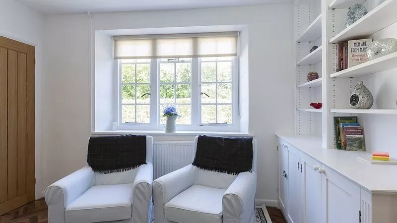 South Winds - sleeps 7 guests  in 4 bedrooms