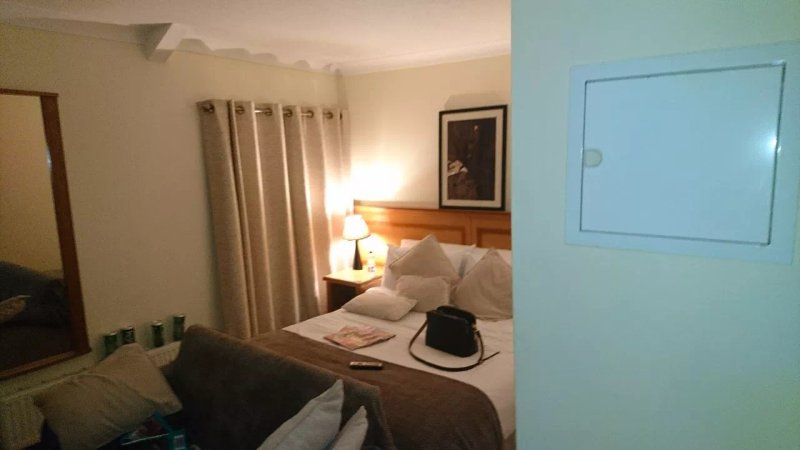 Hibernian Hotel