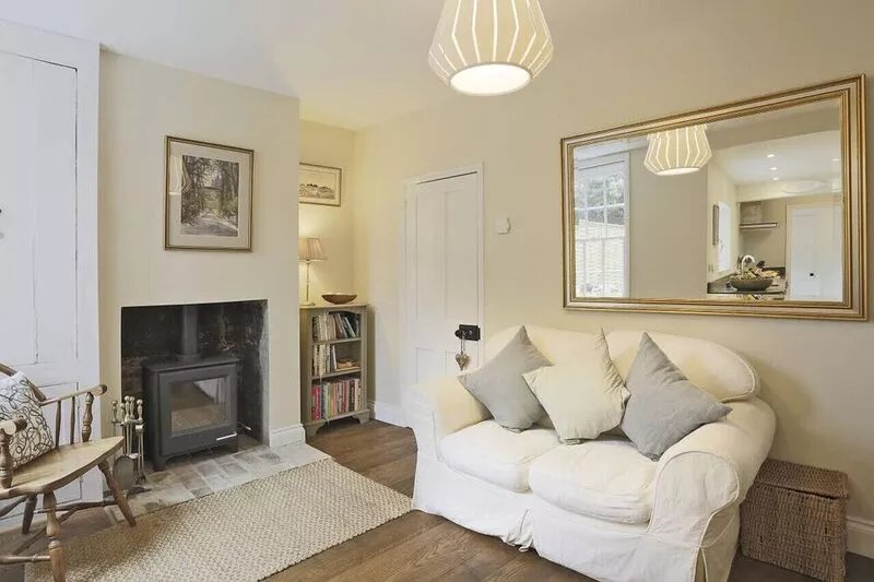 The Cornerstone - Two Bedroom House, Sleeps 4