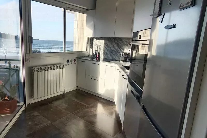 Hendaye - Plage. Apartment facing the sea for 4 people. F2 Wifi. Washing