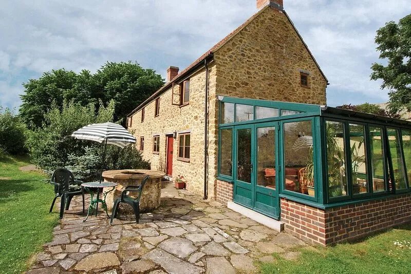 Strawberie Cottage - E2390