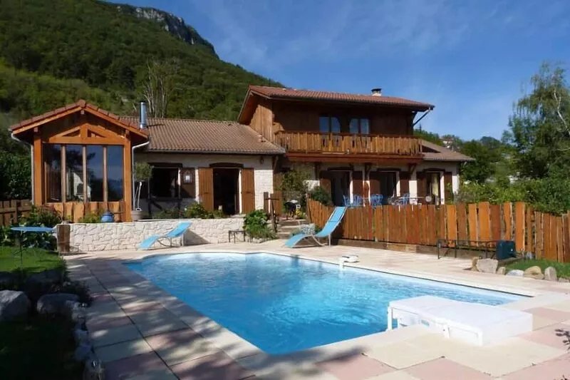 Saint Vincent De Mercuze: House / Villa - Saint vincentde mercuze