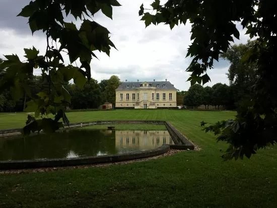 Chateau La Louviere
