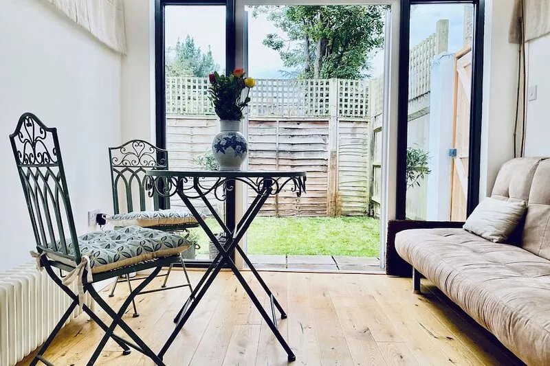 Luxury Richmond 1 Bedroom Property with own Garden