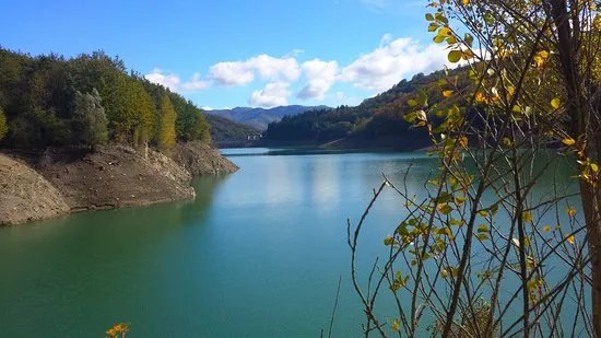 Lago del Brugneto