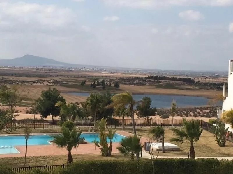 Luxury 2 bed apartment on 5 star Jack Nicklaus golf course and family resort.
