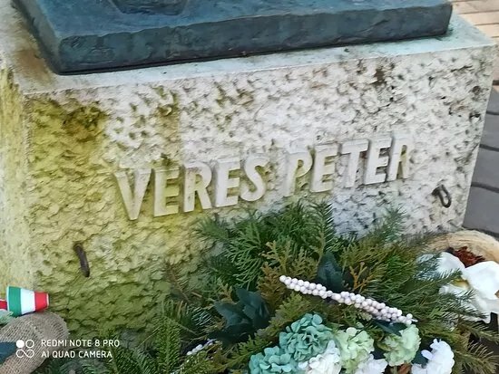 Veres Peter Szobor Balmazujvaros
