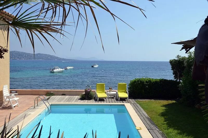 Beach front rustic unique 4 bedroom villa with own pool and large terrace