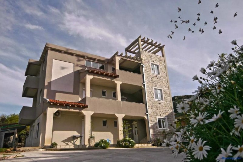 Mirta Apartments Family Farm