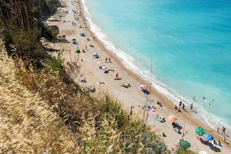 VILLA BY THE SEA GUIDALOCA SCOPELLO IMMERSED IN THE GREEN