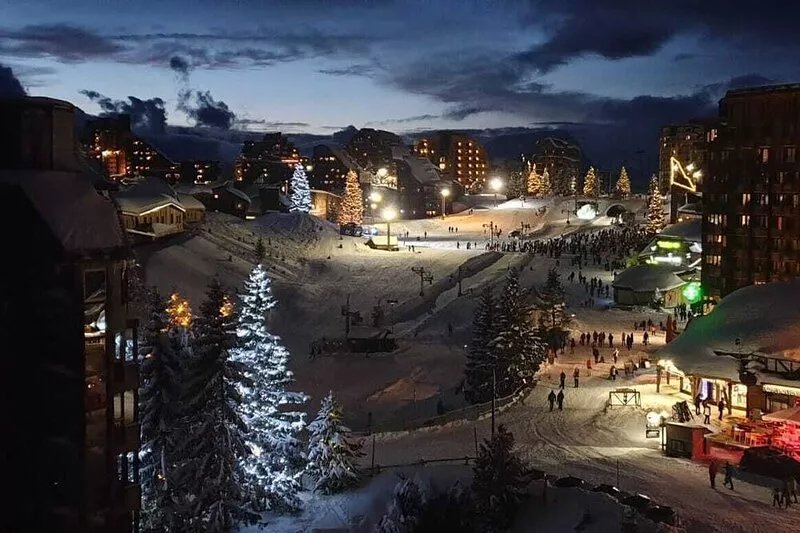 Magnificent view of mountain and resort, at the foot of the slopes