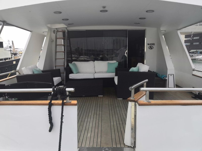 Double Infinity Boatel