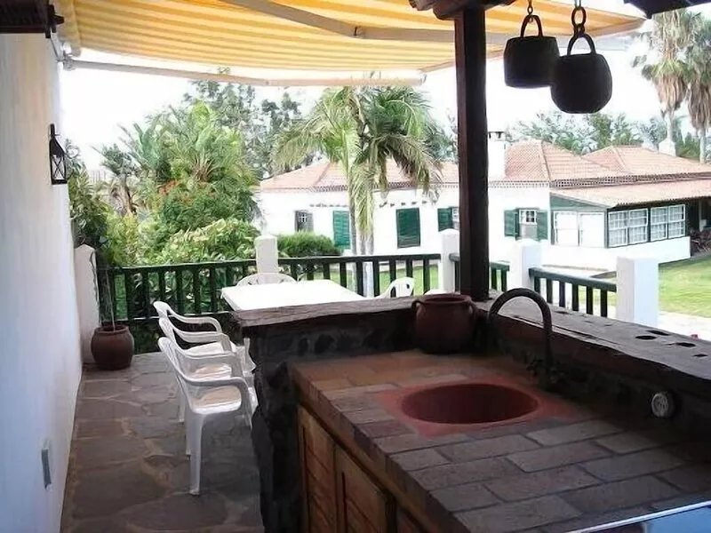 Beautiful villa/farmhouse in exclusive 5,000m2 botanical garden,  private pool