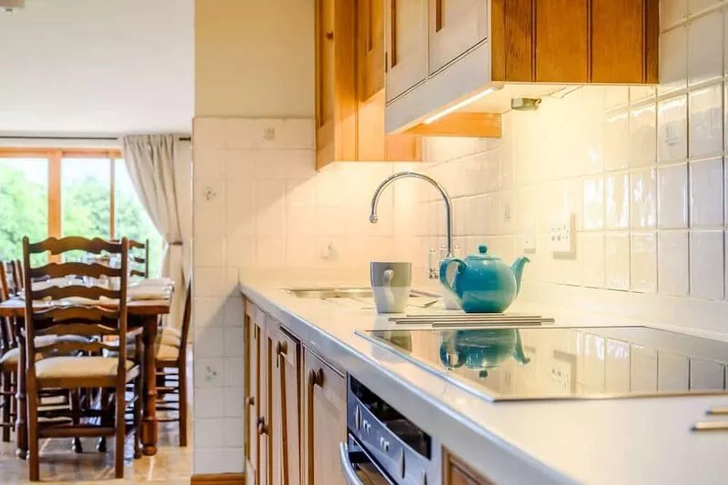 Dog friendly holiday cottage in the Cotswolds with a hot tub - Owls Roost