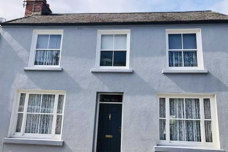 Stunning & spacious house in central Tenby