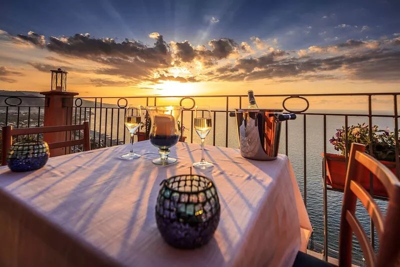 VILLA HELIOS IS WAITING FOR AN UNFORGETTABLE HOLIDAY