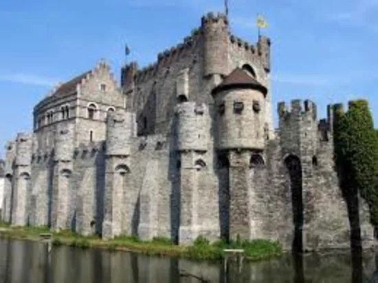 Deluxe Free Tours