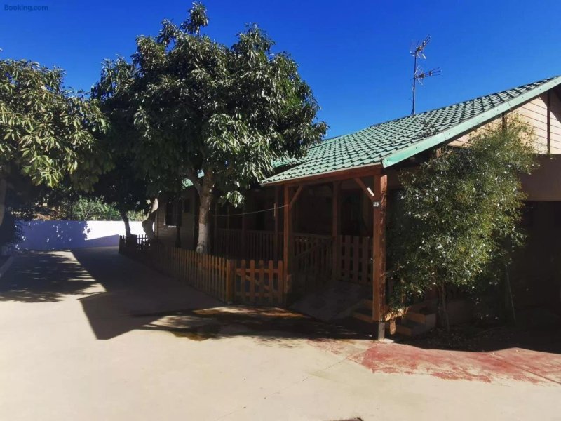 Bungalow Con Piscina en Camping Privado Cerca de la Playa de Torre Del Mar Ideal Familias