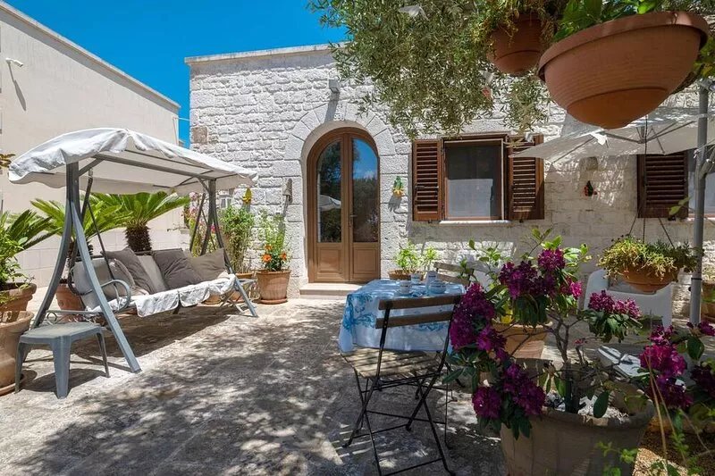 Holiday Home 'La Lamia 21' with Private Garden, Wi-Fi and Air Conditioning