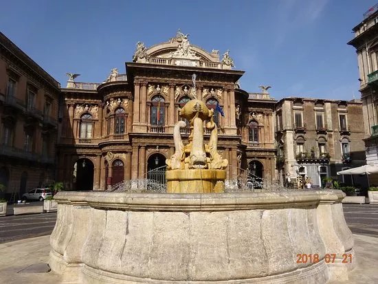 Piazza Vincenzo Bellini