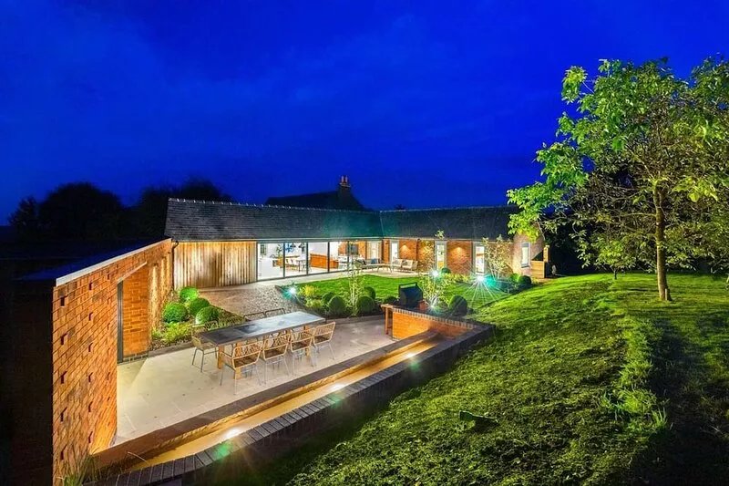 NEW - Luxury Country Living for Family & Friends