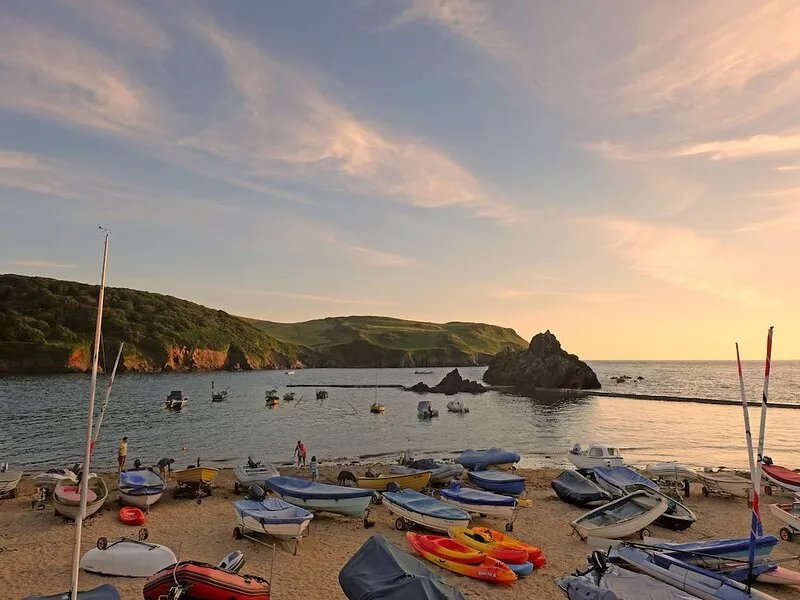 CINDY'S RETREAT, pet friendly, with a garden in Hope Cove