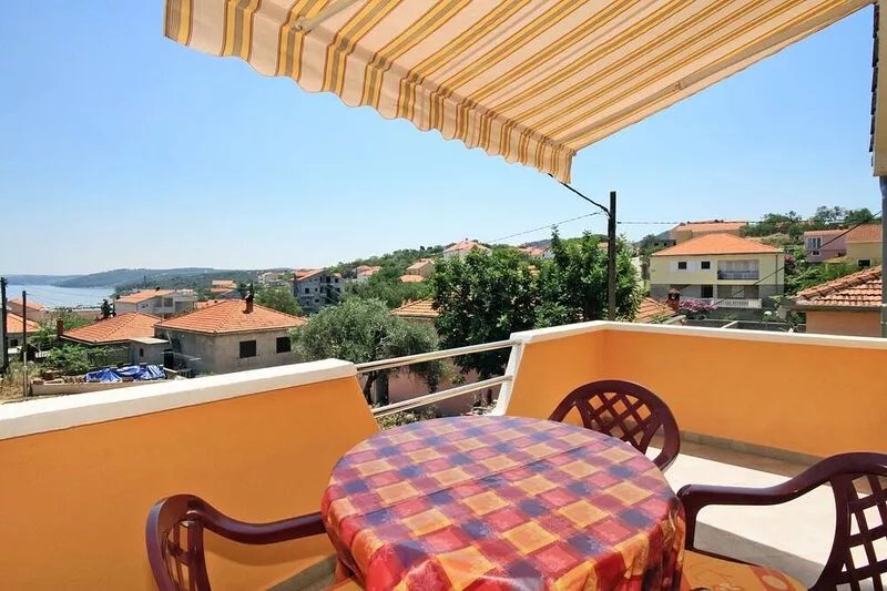 One bedroom apartment with terrace and sea view Sali, Dugi otok (A-8110-a)