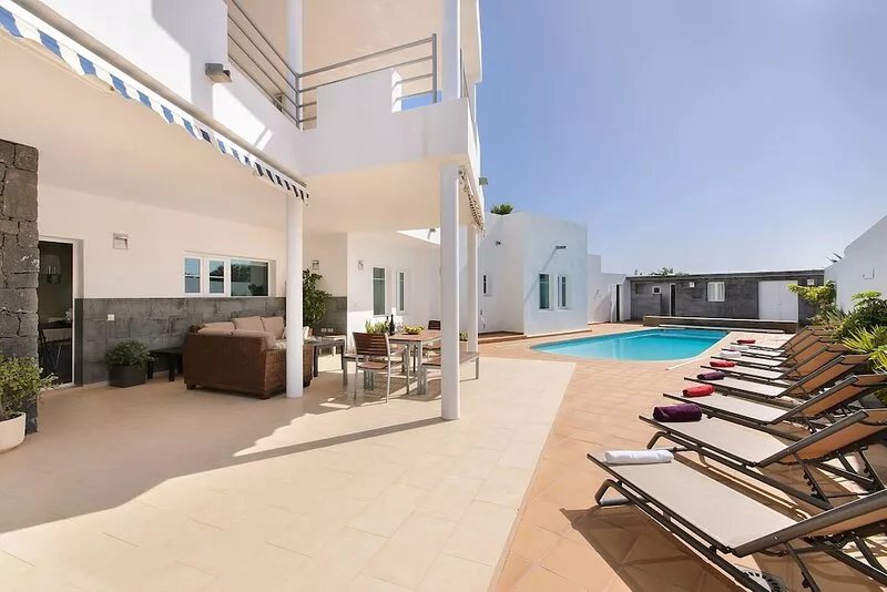 Luxurious Villa with Panoramic View, Multiple Terraces and Large Pool