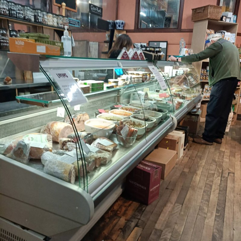 Luvians Bottle Shop And Deli