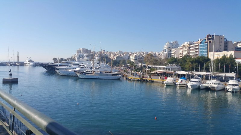 Piraeus Inn