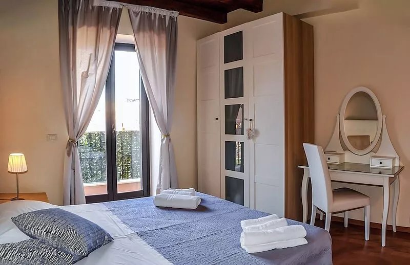 Bellini Apartment with Balcony