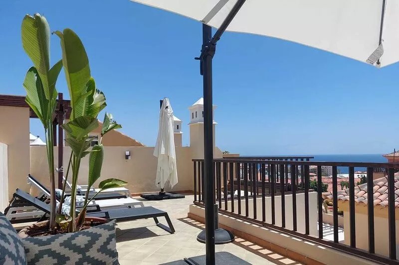 Beautiful penthouse with sea and mountain view