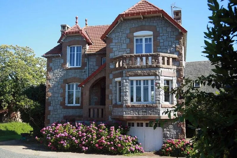 House 3 minutes' walk from the center of Trébeurden