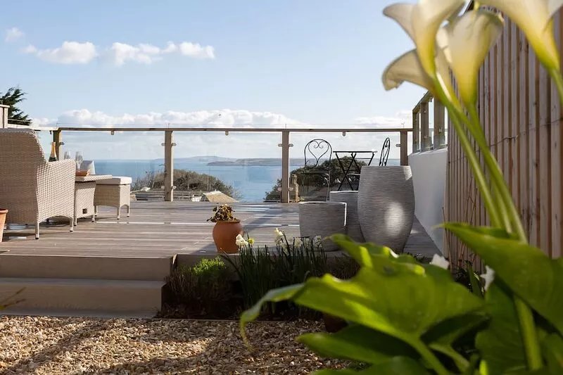 Tired of queuing at Airports? Come to the Cornish Riviera - The Lookout awaits