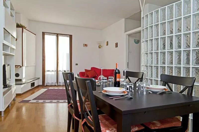Raggio di Sole in Torre del Lago Puccini, parking, air conditioning and WiFi